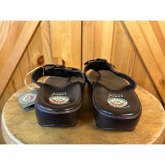 EARTH SPIRIT Women's Size 9 Gelron 2000 Sherwood Brown Leather Flower Sandals nw - Picture 4 of 9